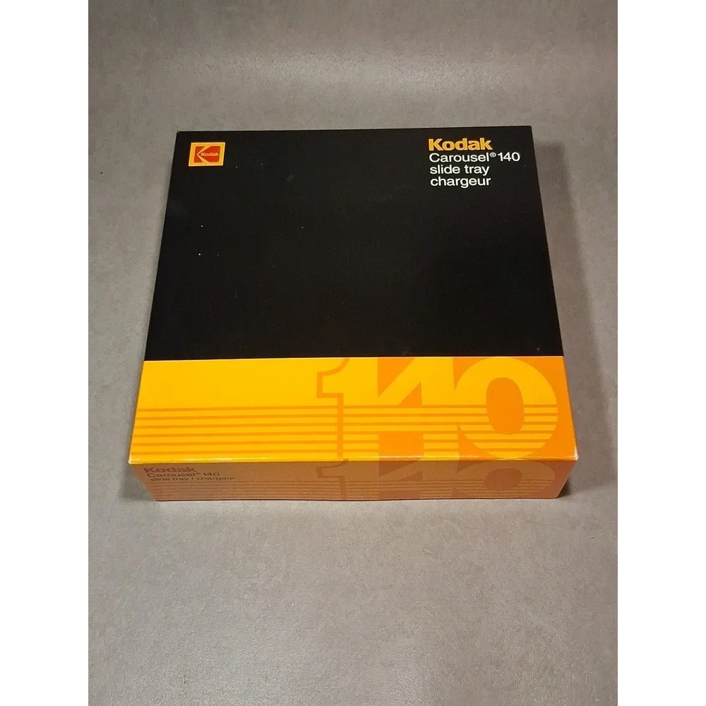 Kodak Carousel 4400 Slide Projector With Boxes, Remote, Ex Bulb, Manual. Nice